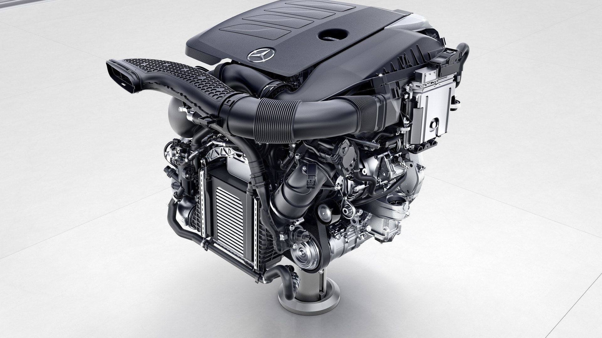M264汽油引擎，2.0L四缸渦輪汽油引擎，採用雙渦流渦輪增壓與48V輔助馬達，擁有268hp的輸出水準
